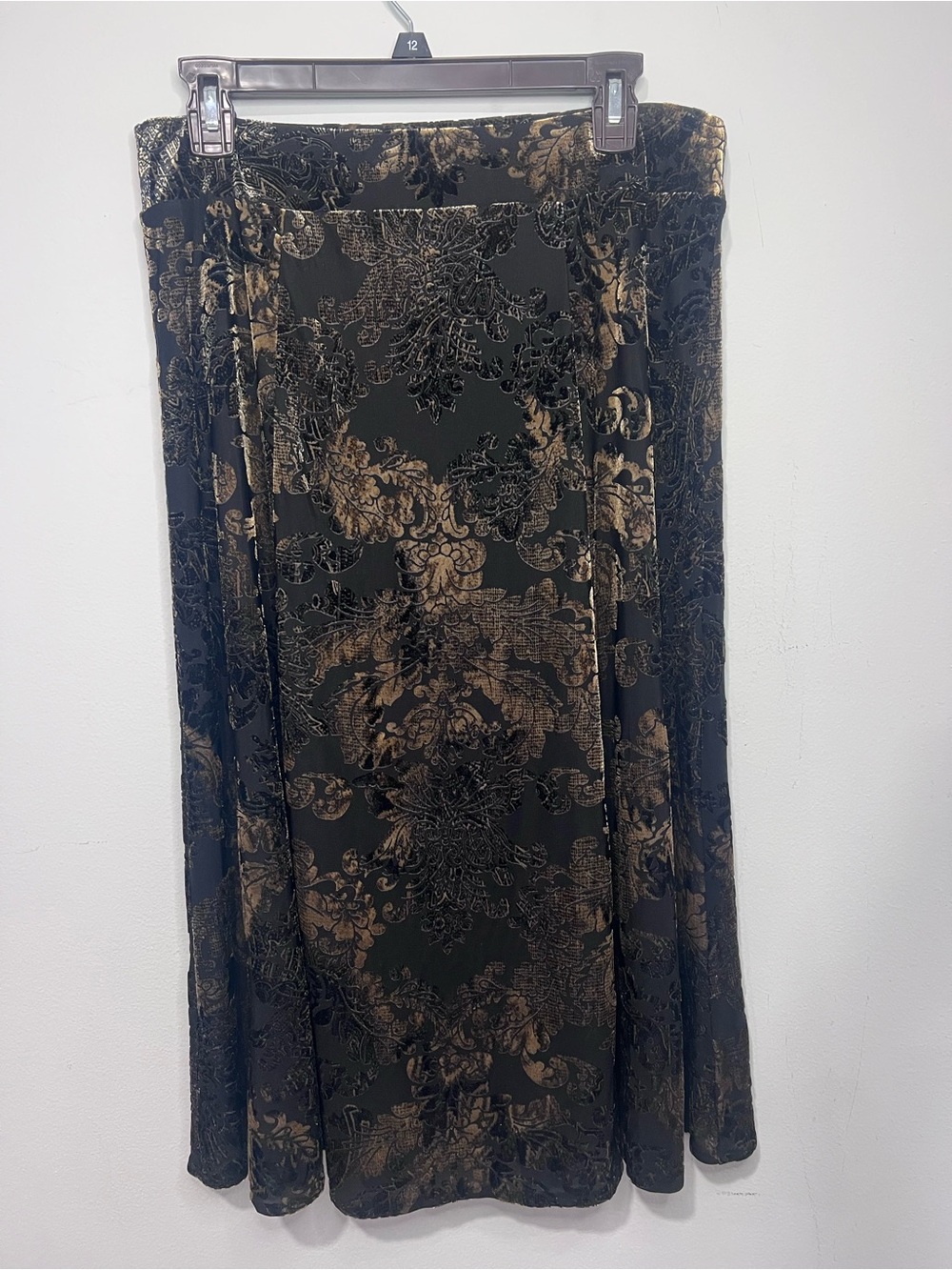 Jones New York Petite Black and Gold Burnout Velvet A-Line Skirt